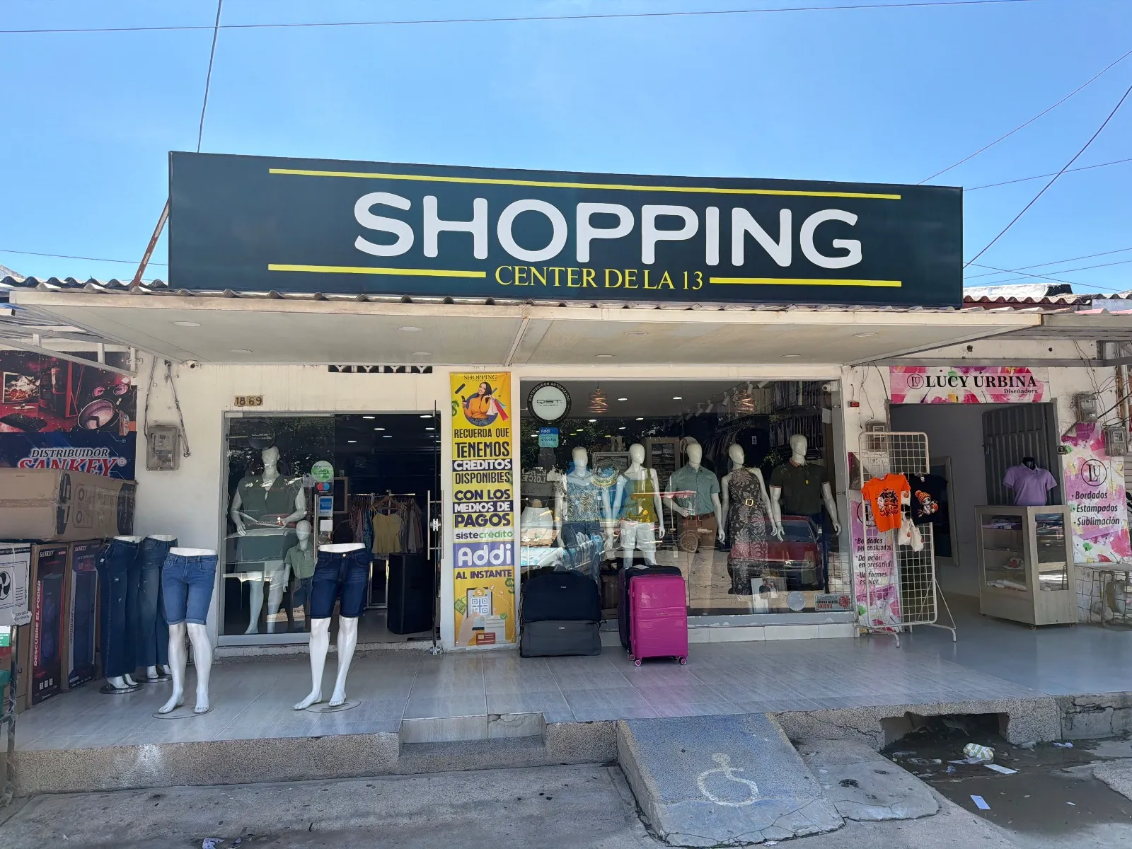 Shopping Center de la 13