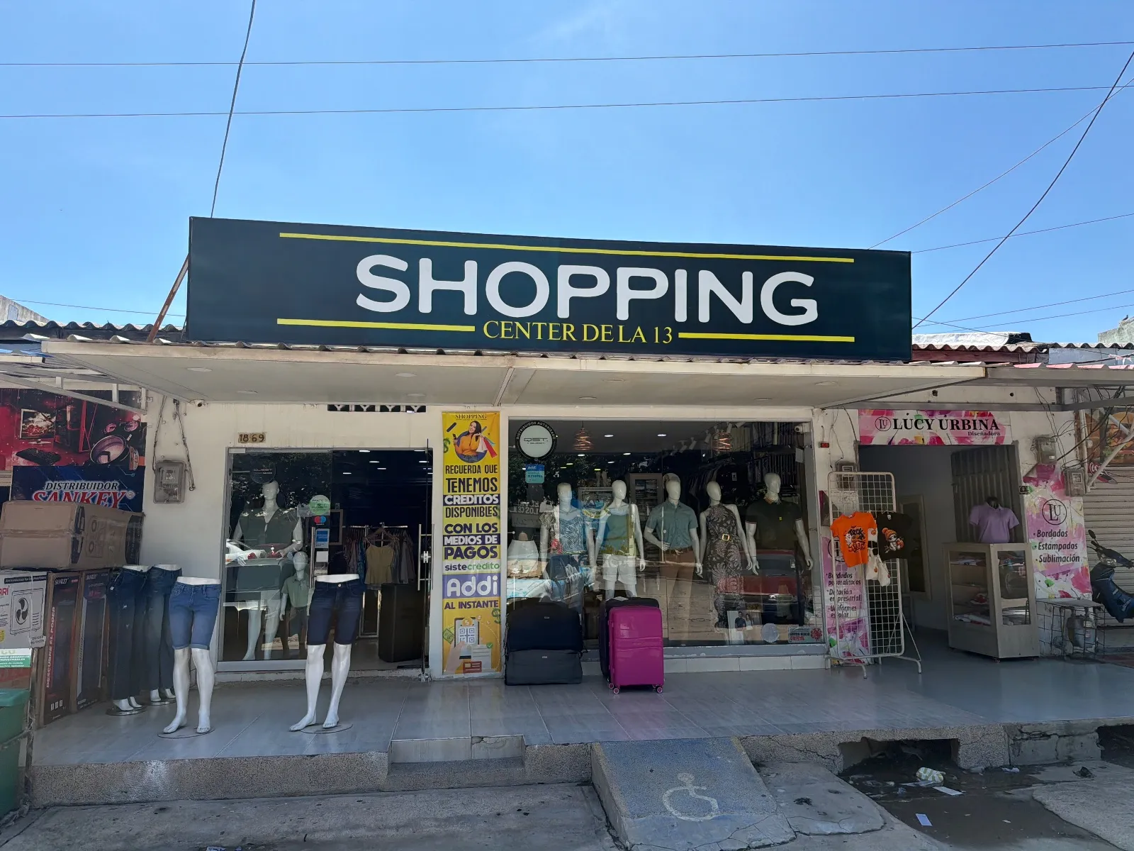 Shopping Center de la 13